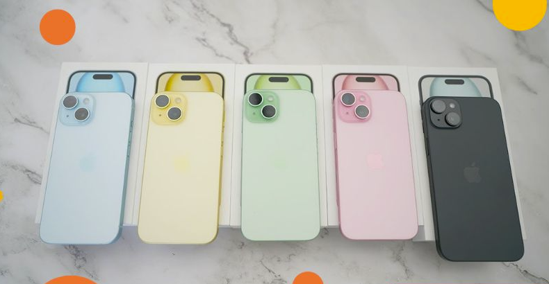 Các phiên bản màu sắc hiện có của iPhone 15 Plus: Matte Black, Light Blue, Green, Pink, Yellow.