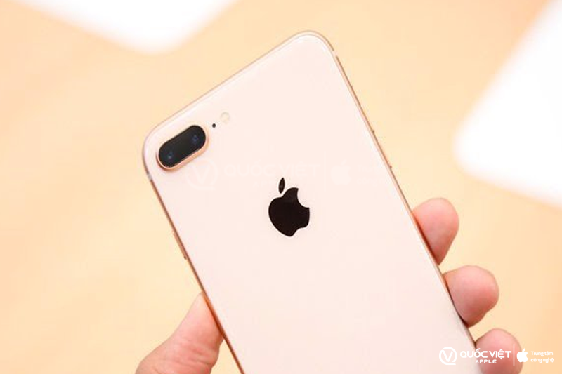 IPhone 8 Plus hỗ trợ sạc không dây