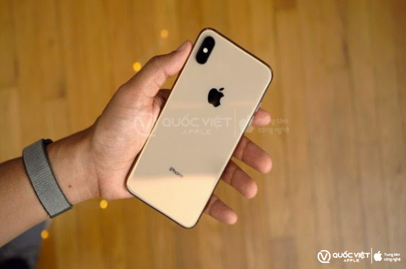 iPhone X với phần khung được làm từ khung thép không gỉ kết hợp với 2 mặt kính cường lực cao cấp